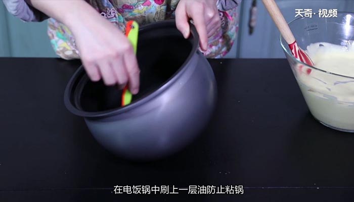 电饭煲自制蛋糕 电饭煲自制蛋糕怎么做　