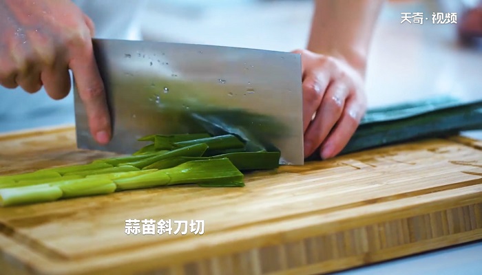 蒜苗腊肉怎么做 蒜苗腊肉咋做