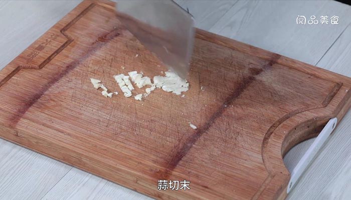 腊肠炒鸡腿菇 腊肠炒鸡腿菇的做法