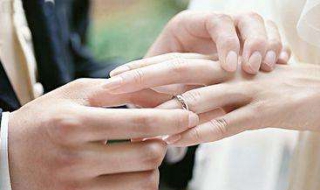 结婚戒指的戴法 新郎新娘戴戒指的意义