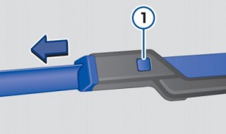 一汽大众宝来雨刷器更换方法 如何清洗雨刷器