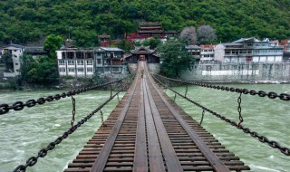 泸定桥在哪里 泸定桥始建于哪年