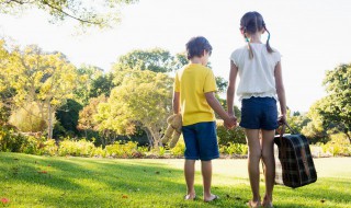 怎么解决孩子恋家的心理 如何帮助孩子克服恋家心理