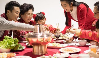 自己在家做年夜饭都做哪些菜好 自己在家做年夜饭都做哪些菜比较好