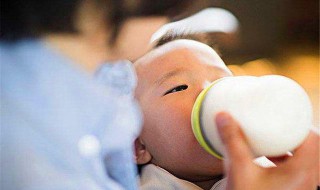 倒奶是什么原因 如何预防宝宝倒奶