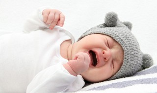 六种方法防止宝宝吃手 如何防止宝宝吃手