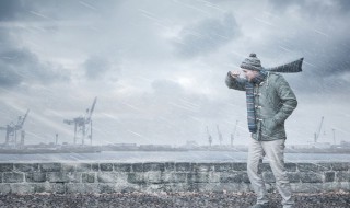 梦见被雨淋湿是什么意思 梦见被雨淋湿解梦