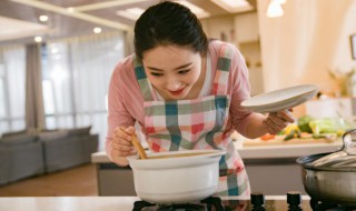 鸭肉怎么炖汤好喝 制作山药老鸭汤的方法