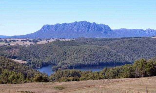 狼居胥山地理位置 狼居胥山地理位置简单介绍