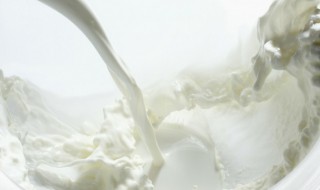 牛奶煮几分钟能熟，煮熟的牛奶可以放几小时