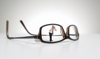 蔡司镜片是什么材质 蔡司眼镜片是什么材质