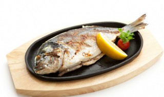 怎么做清蒸鱼好吃又简单，怎么做清蒸鱼好吃又简单不用蒸鱼事油