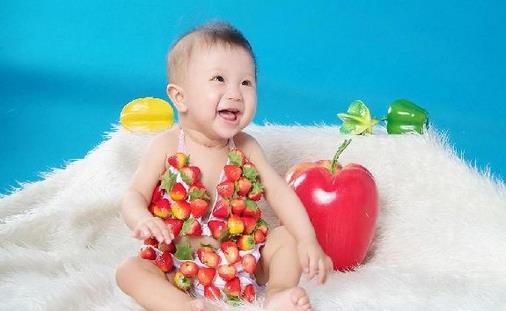 宝宝8个月需要补充哪些营养（八个月宝宝应该注意补充什么营养）
