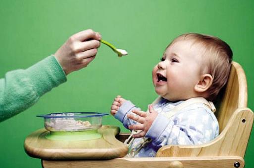 有些辅食易造成宝宝营养不良 宝宝日常辅食推荐