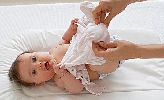 宝宝秋季腹泻是怎么回事 宝宝秋季腹泻是什么症状