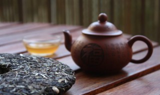 普洱熟茶有什么功效与作用 普洱生茶有什么功效与作用
