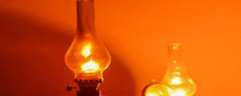 煤油灯的发明者是谁，煤油灯是谁发明的?