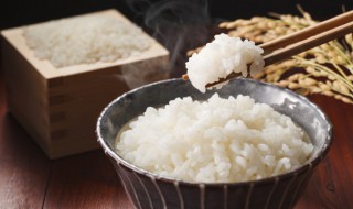 米饭蒸多长时间好吃（米饭蒸几个小时）