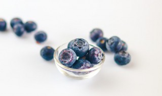 蓝莓和芒果能一起吃吗 草莓蓝莓和芒果能一起吃吗