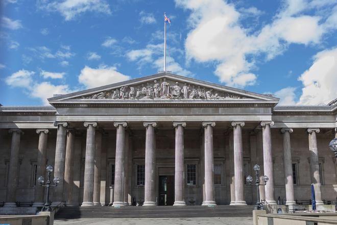 “超2000件文物失窃，掩盖数年”，大英博物馆馆长引咎辞职