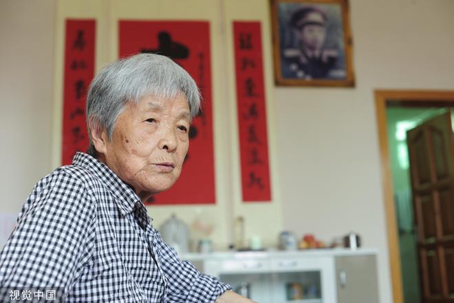 全国道德模范、开国将军甘祖昌夫人龚全珍因病逝世，享年100岁