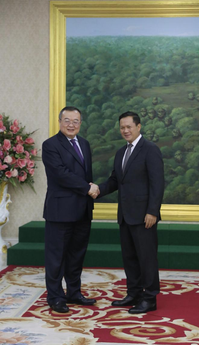 柬埔寨新首相洪玛奈会见刘建超