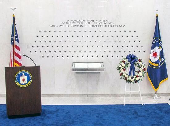 国家安全部：CIA总部石墙上的第一颗黑星，与中国有关