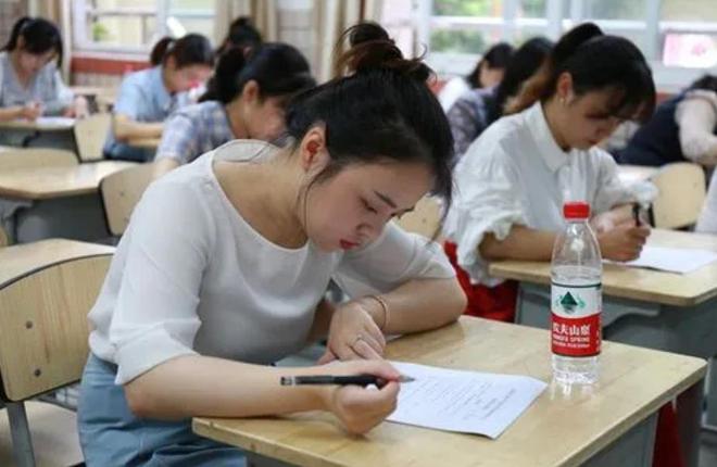 安徽重点高中录用教师名单公布，33人全部来自985，师范生缺席