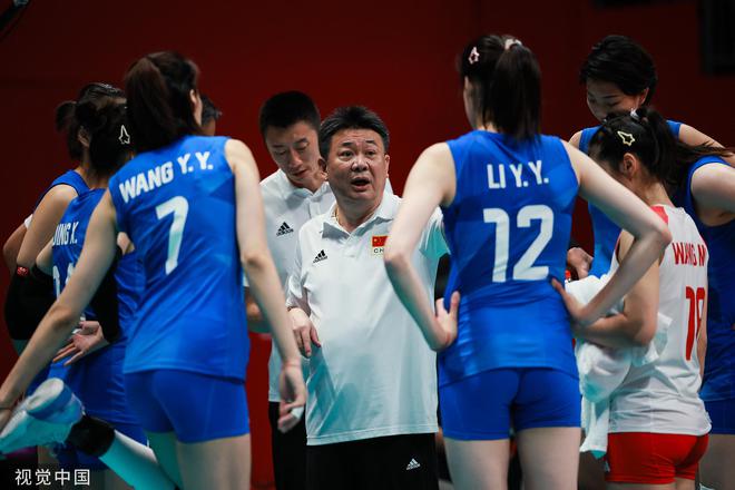 亚运中国女排3-0横扫越南 四连胜复赛第一进四强