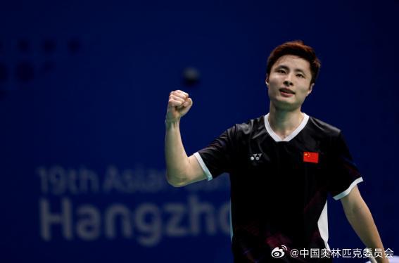 中国队提前锁定羽毛球男子单打金牌