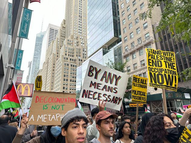 “战”至纽约，巴以支持者街上对骂