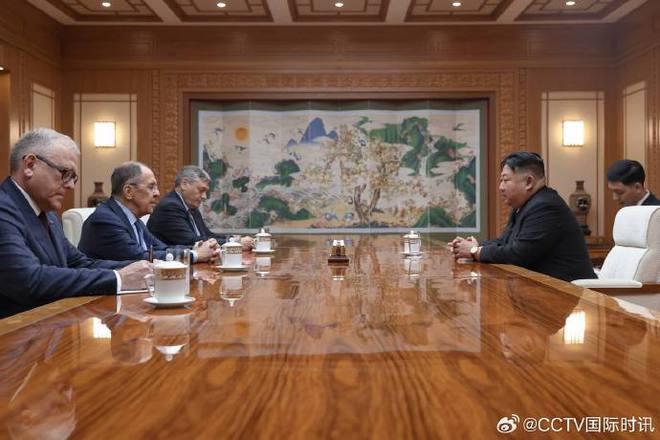 俄媒：金正恩与拉夫罗夫在平壤会晤，会晤持续时间超过1小时