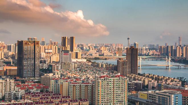 在手现金超千亿，中海大手笔重仓一线城市，270亿落子京沪