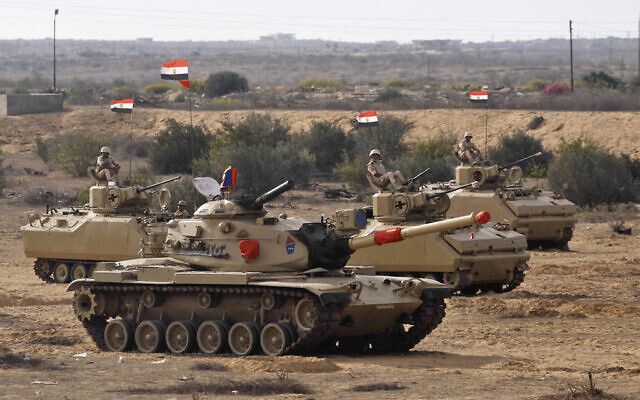 埃及在拉法口岸部署坦克和装甲车